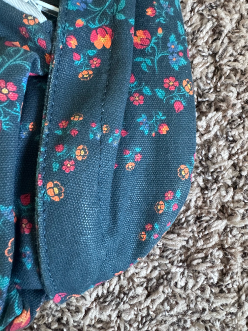 SOLD ON DEPOP - KAVU Mini Rope Bag - Wild Poppy - Picture 3 of 3